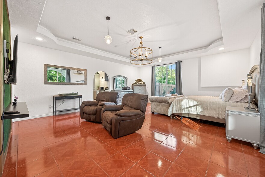More Photos Of 21832 Rayford Rd, Humble Office For Sale