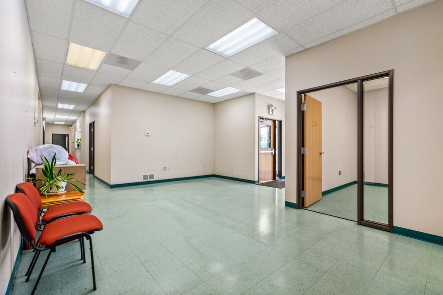 More Photos Of 77-87 Glade Dr, Kittanning Flex For Sale