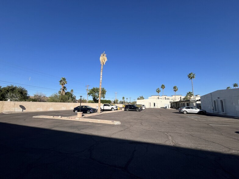 More Photos Of 6730 E McDowell Rd, Scottsdale Office For Sale