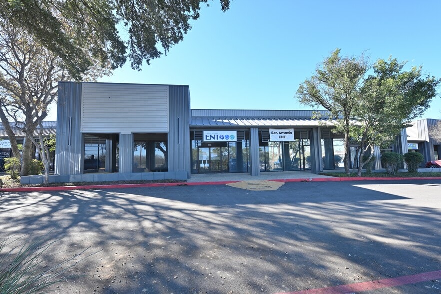 More Photos Of 12315 Judson Rd, San Antonio Unknown For Lease