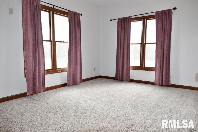 More Photos Of 109 Elizabeth Pointe Dr, Germantown Hills Office For Sale