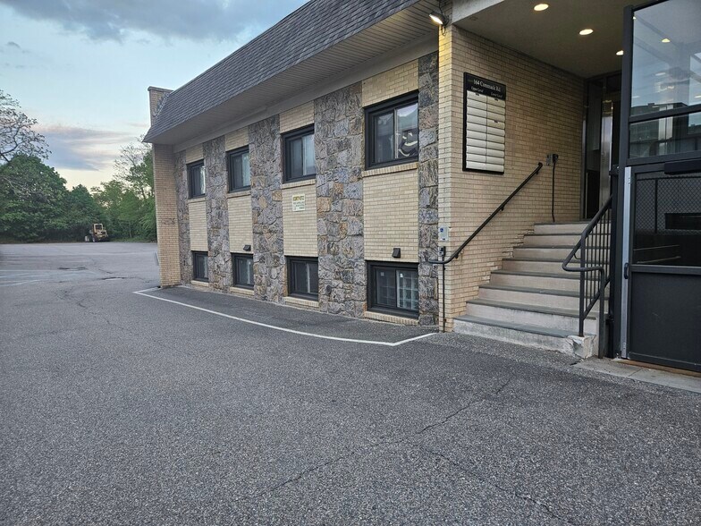 More Photos Of 164 Commack Rd, Commack Medical For Sale