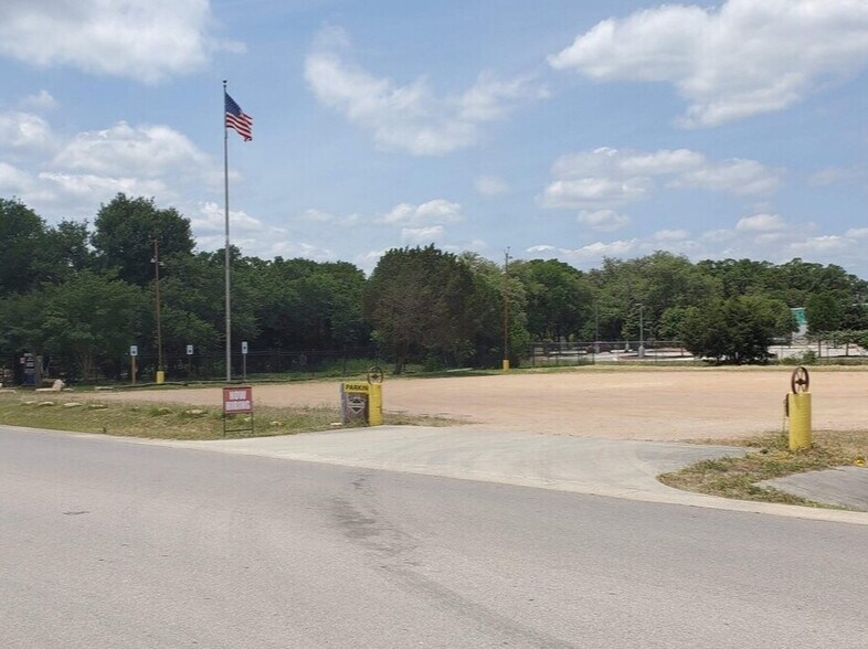 More Photos Of 235 Sports Park Rd, Dripping Springs Restaurant For Lease