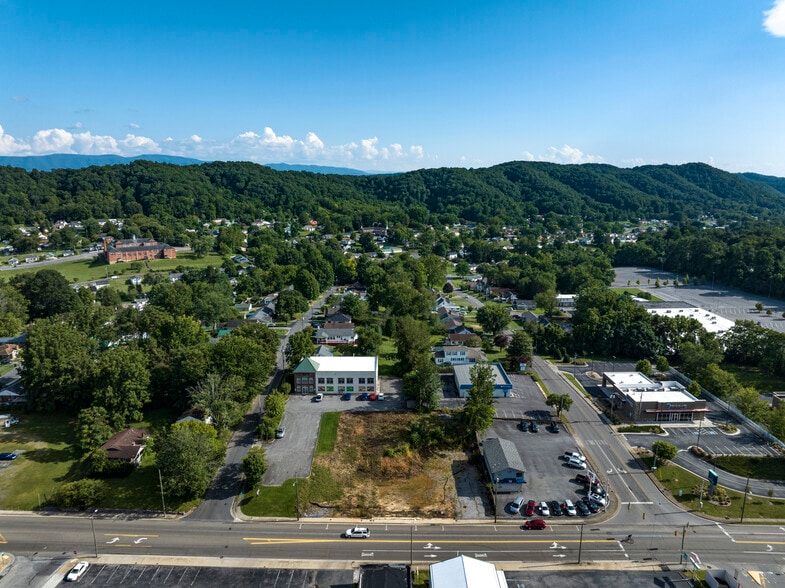 More Photos Of 2312 State st, Bristol Land For Lease