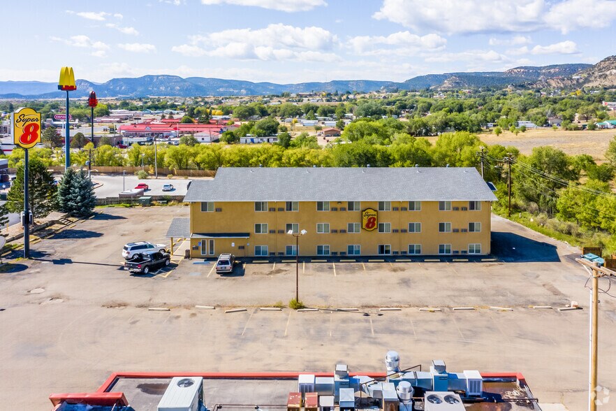 More Photos Of 1610 Cedar St, Raton Hotel For Sale