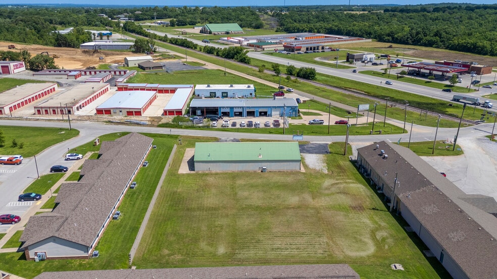 More Photos Of 26400 E 111th St S, Coweta Flex For Sale