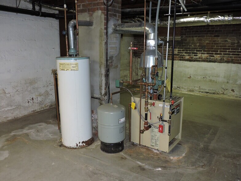 More Photos Of 280 Main St, Manchester Office For Sale