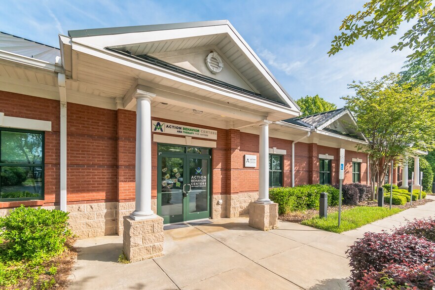 More Photos Of 13310 S Ridge Dr, Charlotte Medical For Sale