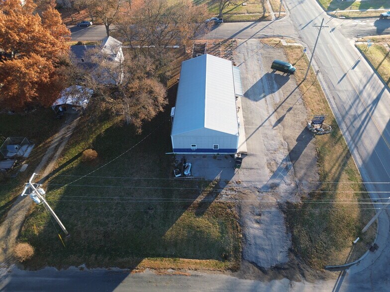 More Photos Of 203 W 5th St, Blue Rapids Service For Sale
