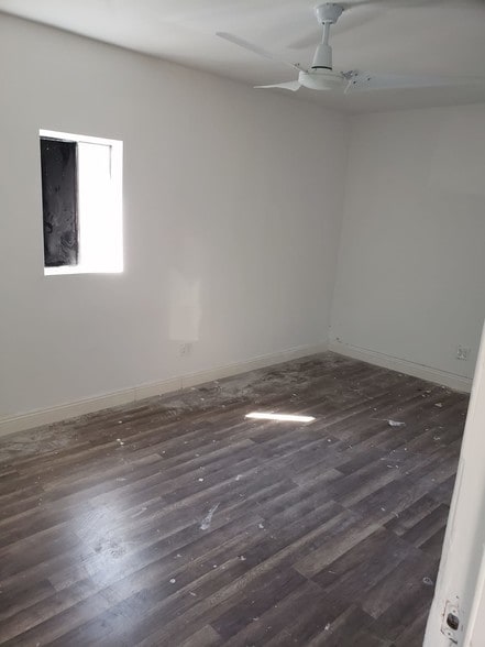 More Photos Of 17721 Sherman Way, Reseda Auto Repair For Sale