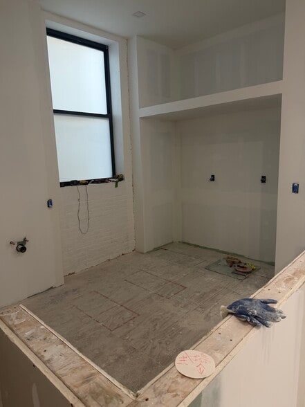 More Photos Of 223 E 80th St, New York Apartments For Lease