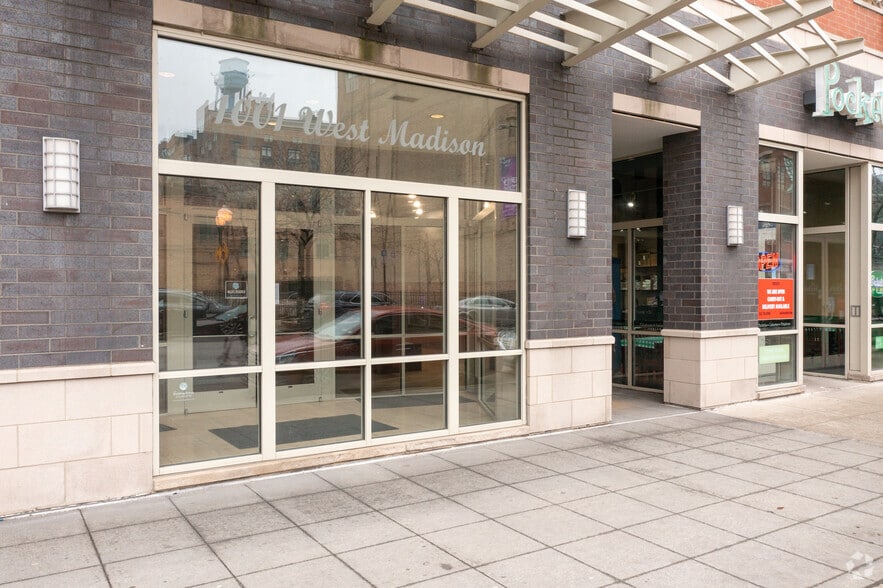 More Photos Of 1009 W Madison St, Chicago Apartments For Lease