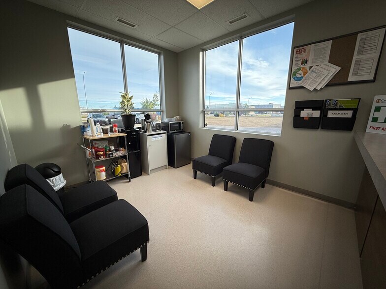 More Photos Of 158 Queens Dr, Red Deer County Truck Terminal For Lease