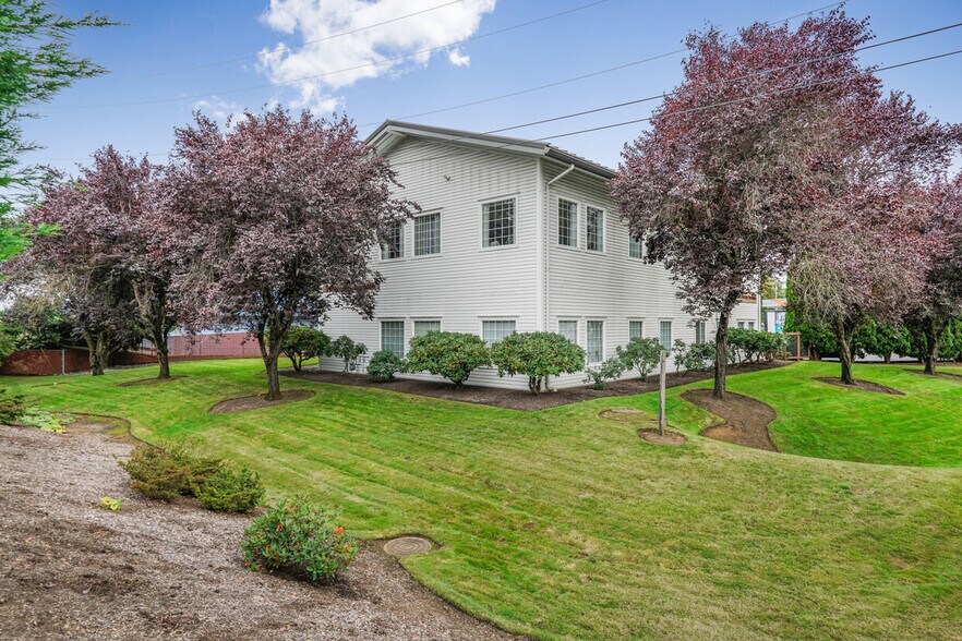 More Photos Of 9407 NE Vancouver Mall Dr, Vancouver Medical For Sale