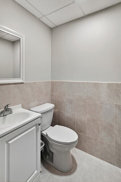 More Photos Of 228 Route 34, Old Bridge Office For Sale