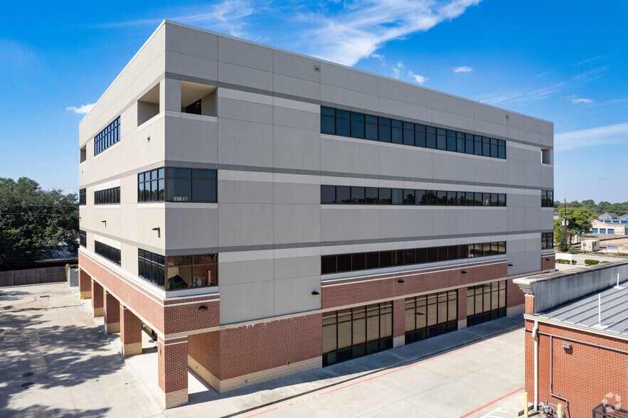 More Photos Of 8917 Louetta Rd, Spring Office For Lease