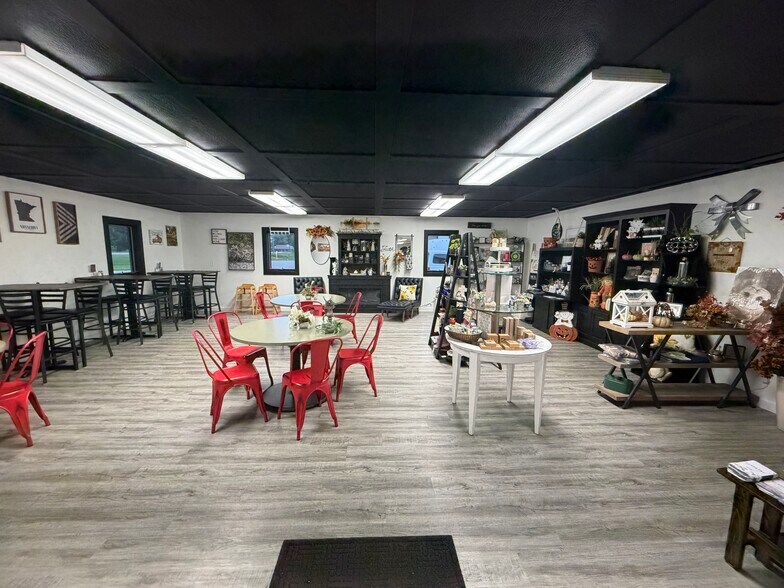 More Photos Of 410 MN-60 Hwy, Elysian Storefront For Sale