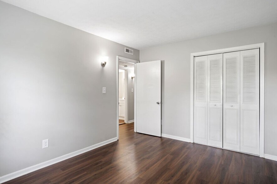 More Photos Of 111 E Obryan Ave, Bardstown Apartments For Sale