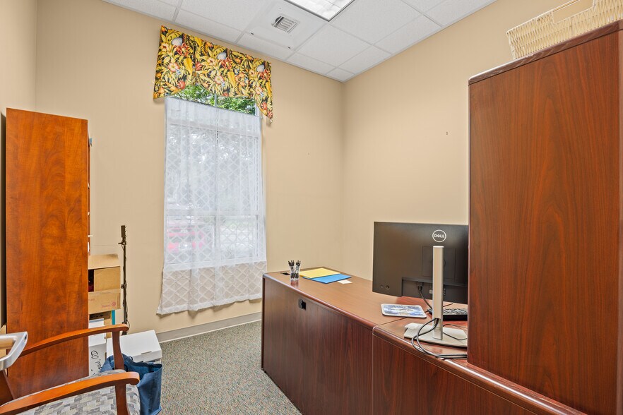 More Photos Of 160 Willbrook Blvd, Pawleys Island Office For Lease