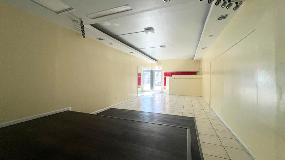 More Photos Of 2601-2611 W Flagler St, Miami Storefront For Lease