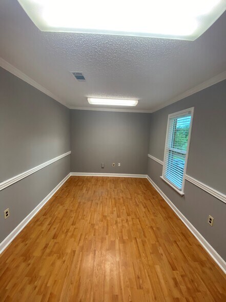 More Photos Of 629 Lakeland East Dr, Flowood Medical For Lease
