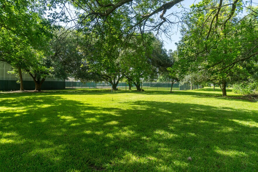 More Photos Of 5910 Broadway st, Pearland Land For Sale