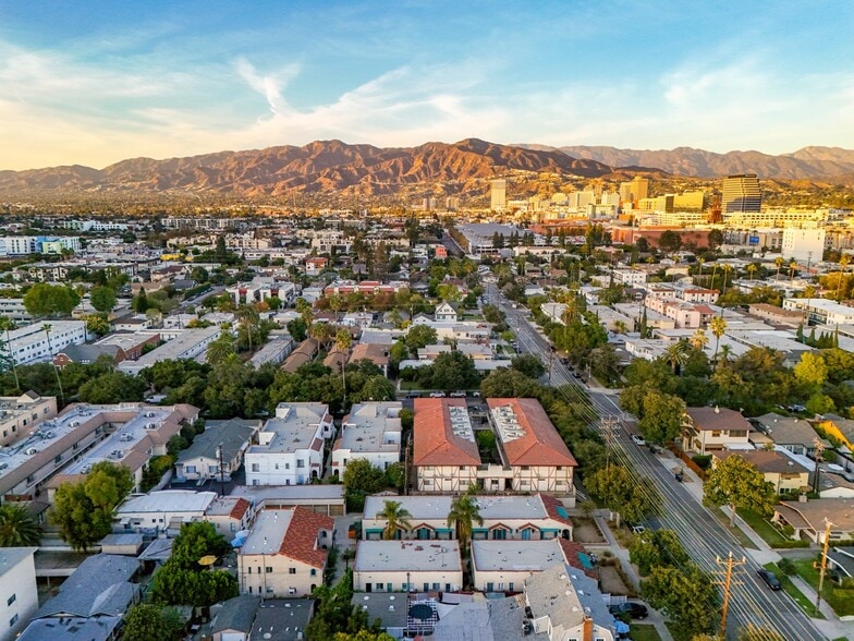 More Photos Of 615 S Columbus Ave, Glendale Apartments For Sale