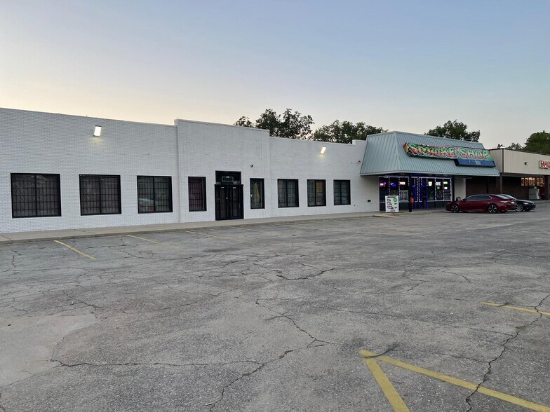 Primary Photo Of 7316-7320 1st Ave N, Birmingham Freestanding For Sale