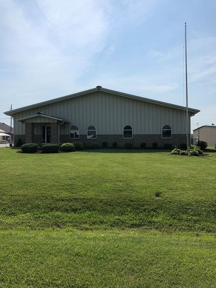 Primary Photo Of 3117 Alvey Park Dr W, Owensboro Office For Lease