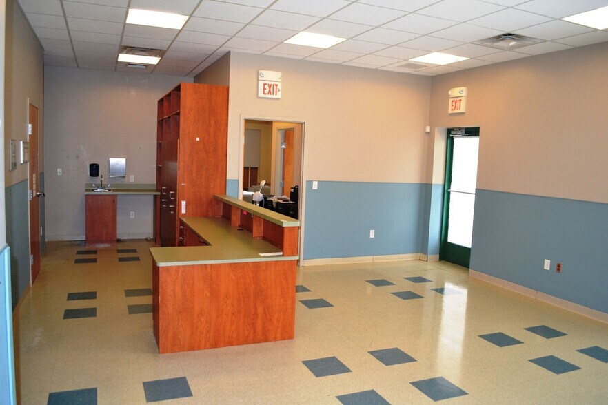 More Photos Of 7415-7425 Lee Davis Rd, Mechanicsville Medical For Lease