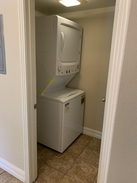 More Photos Of 17088 Chatsworth St, Granada Hills Apartments For Sale