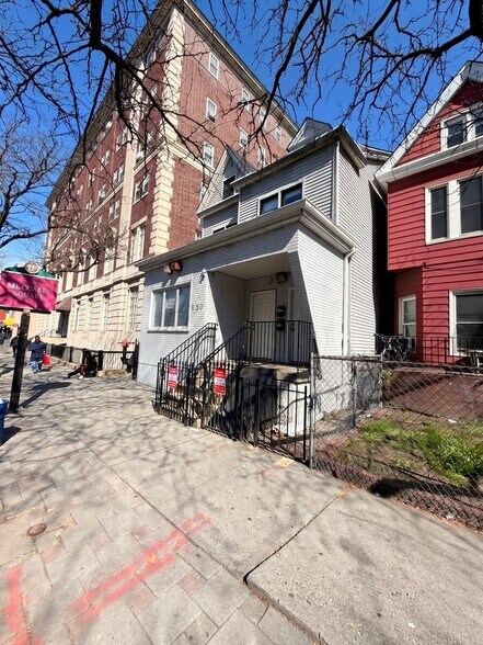 More Photos Of 650 Bergen Ave, Jersey City Medical For Lease