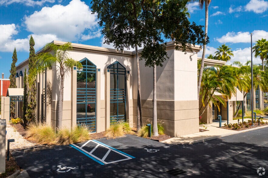 More Photos Of 3709 W Jetton Ave, Tampa Office For Lease