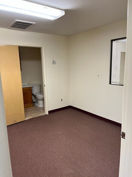 More Photos Of 885 Lincoln Ave, Glen Rock Office For Lease