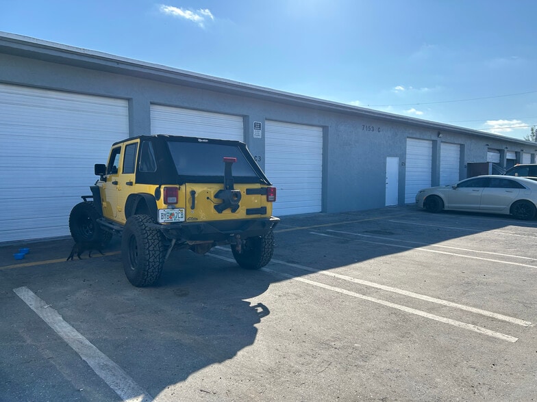 More Photos Of 7153 Southern Blvd, West Palm Beach Service For Lease