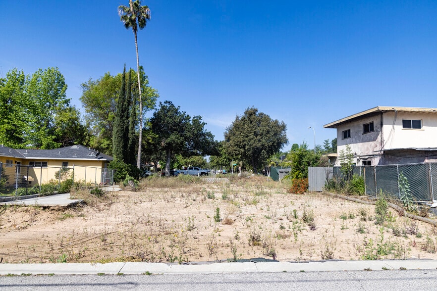 More Photos Of 1210 N Altadena Dr, Pasadena Land For Sale
