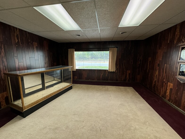 More Photos Of 266 E Main St, Marcellus Office For Sale