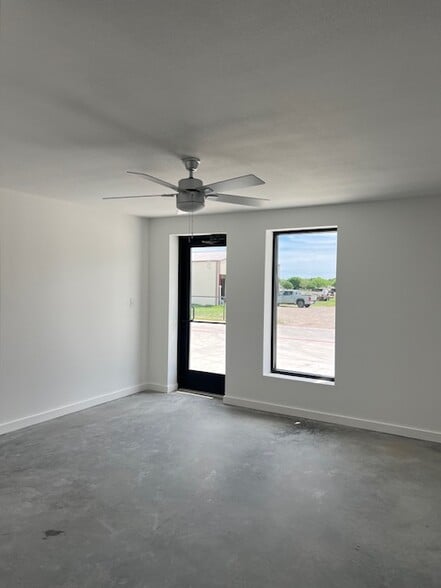 More Photos Of 1184 Bozman rd, Wylie Light Distribution For Lease