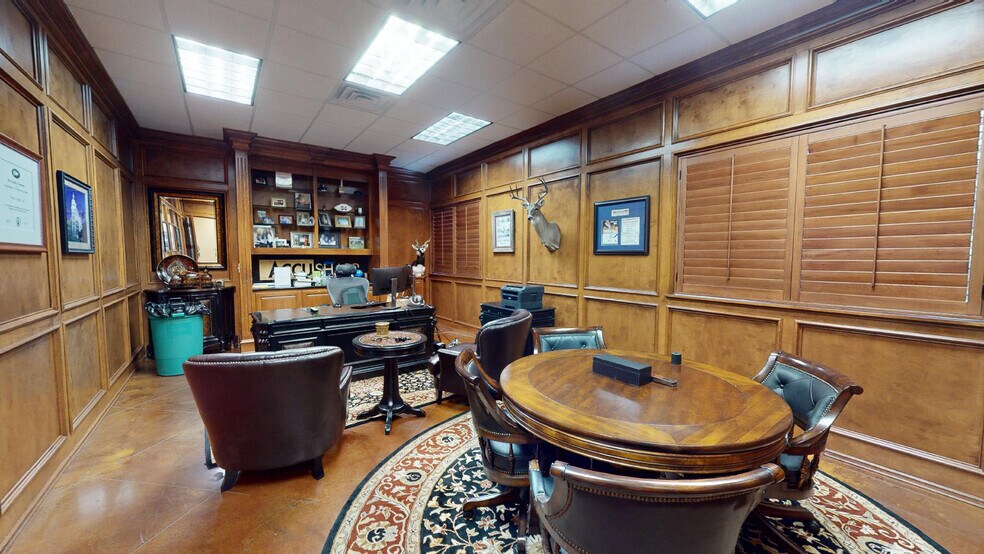 More Photos Of 2010 Windy Ter, Austin Warehouse For Sale