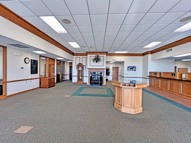 More Photos Of 2143 S State Route 157, Edwardsville Bank For Sale