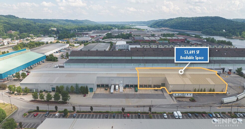 More Photos Of 555 W Park Rd, Leetsdale Warehouse For Lease