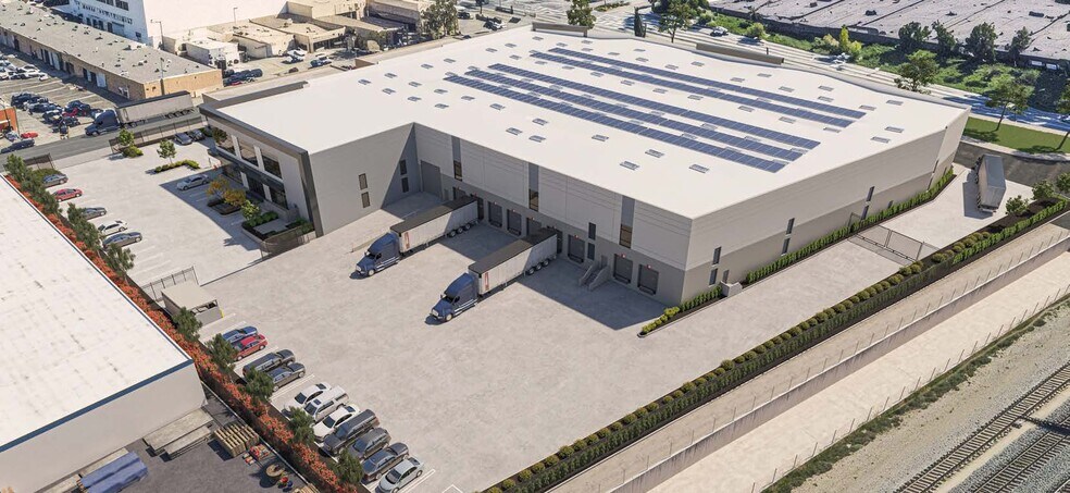 More Photos Of 7815 Van Nuys Blvd, Panorama City Distribution For Lease