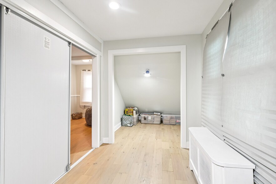 More Photos Of 1600 Hamilton Ave, Hamilton Storefront Retail Residential For Sale