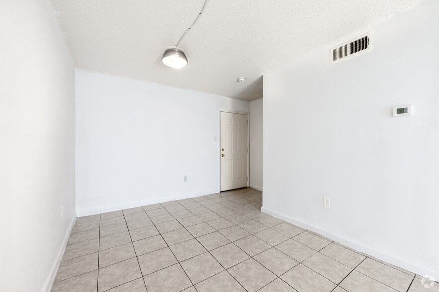 More Photos Of 1718 Boulevard De Province, Baton Rouge Apartments For Sale