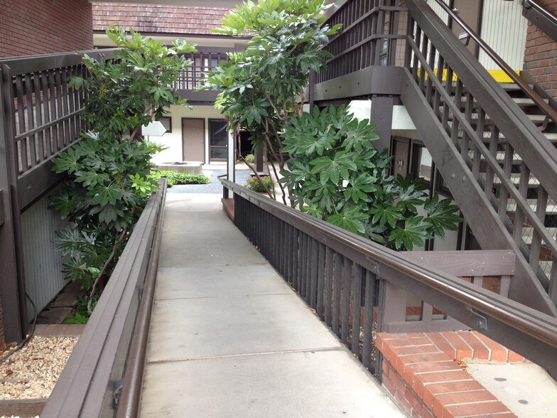 More Photos Of 2121 Ygnacio Valley Rd, Walnut Creek Unknown For Lease