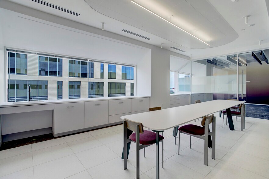 More Photos Of 1301 Fannin St, Houston Office For Lease