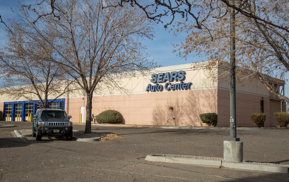More Photos Of 10000 Coors Byp NW, Albuquerque Department Store For Sale