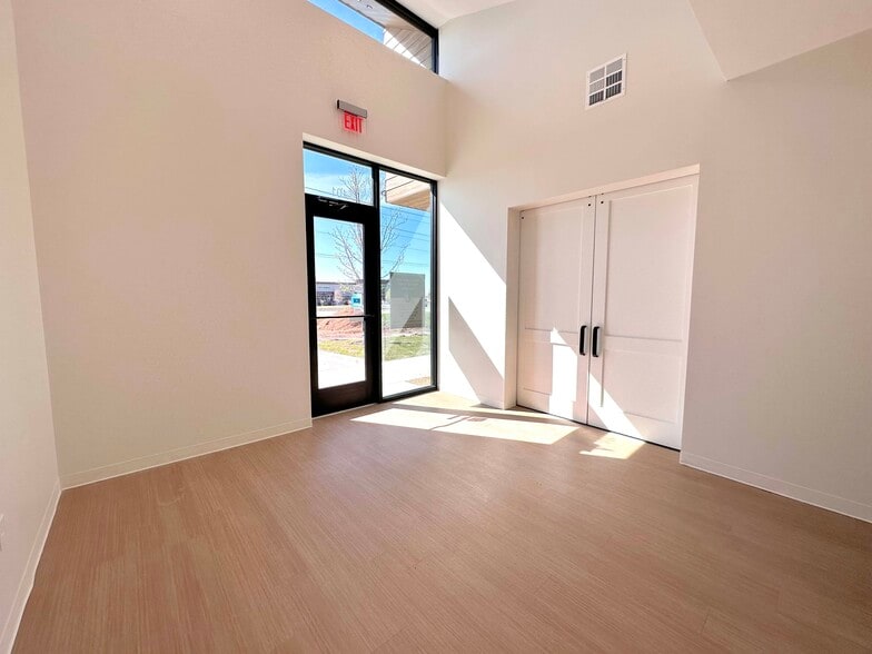 More Photos Of 1400 N Coit Rd, McKinney Medical For Sale