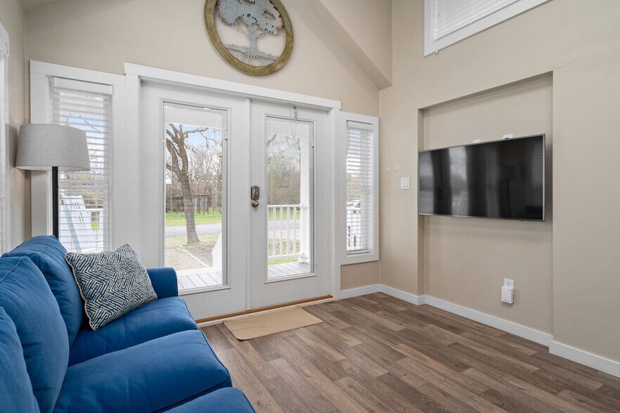 More Photos Of 300 Park Ave, Staples Apartments For Sale
