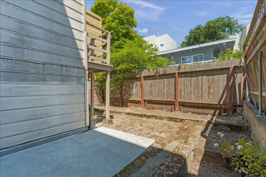 More Photos Of 674-678 Haight St, San Francisco Apartments For Sale